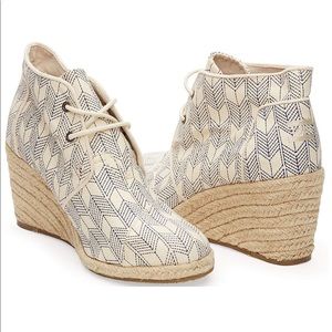 TOMS Desert Wedge Whisper Canvas Shashiko Sz6